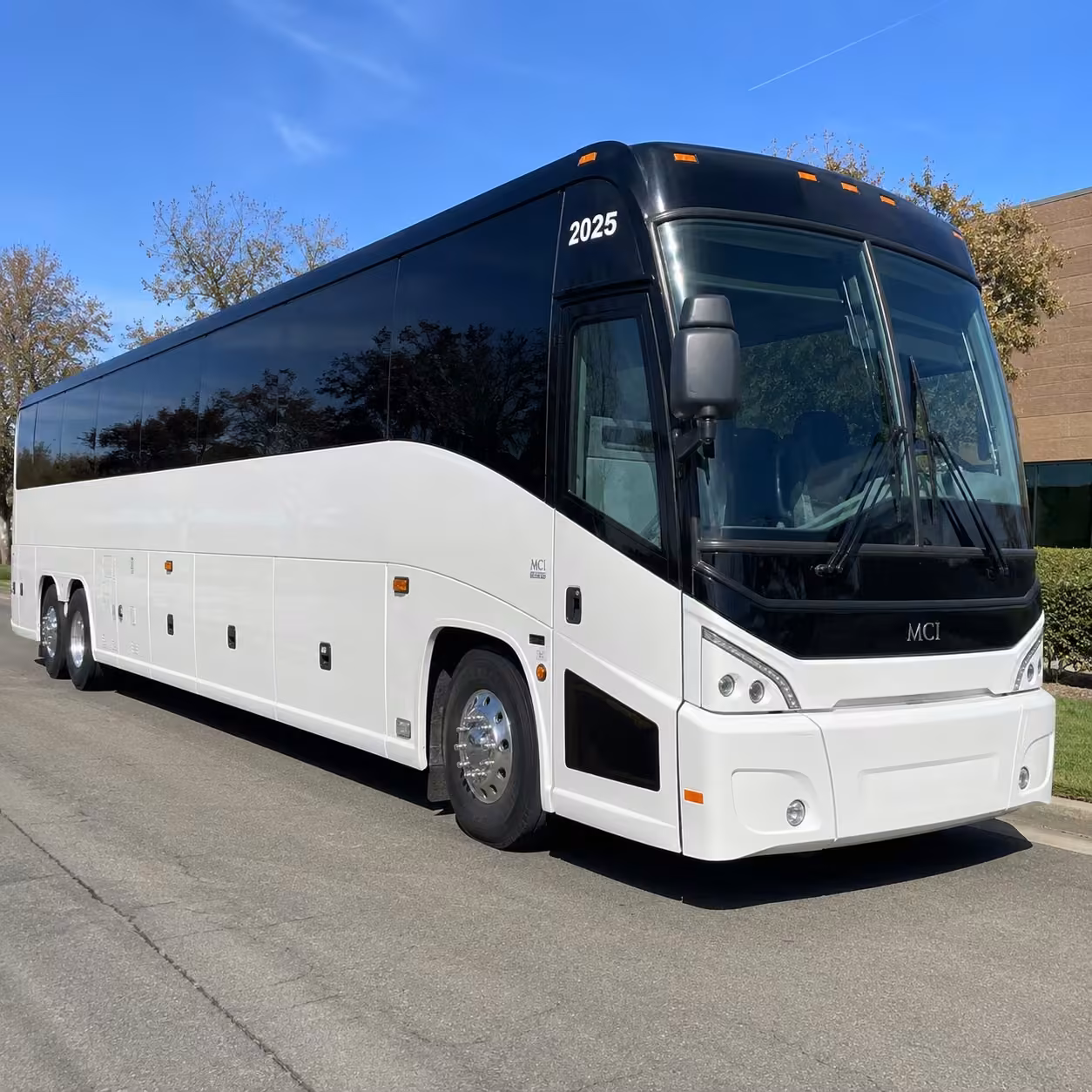 tulsa charter bus exterior